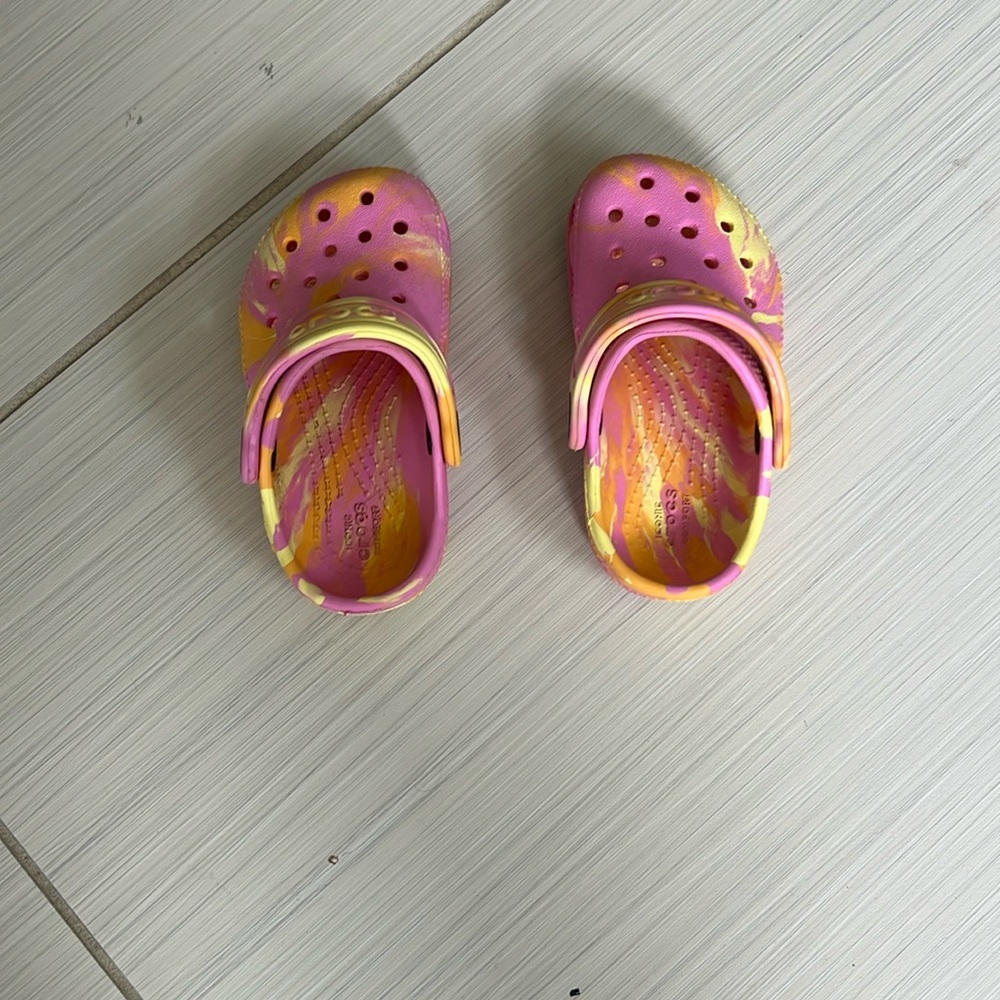 Toddler size 6 crocs